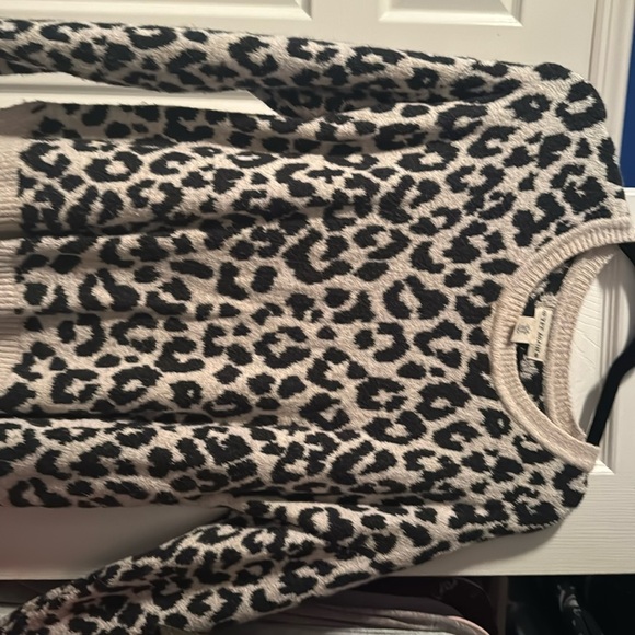 Leopard cheetah sweater black and white medium - Picture 1 of 4